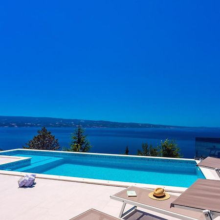 Villa Belvedere With Heated Pool, Billiards, Media Room, Sea Views,10 Pax Omiš Екстериор снимка