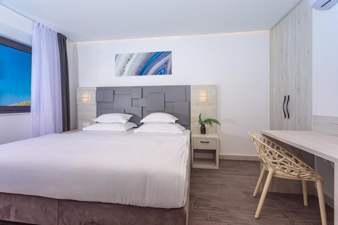 Villa Belvedere With Heated Pool, Billiards, Media Room, Sea Views,10 Pax Omiš Екстериор снимка