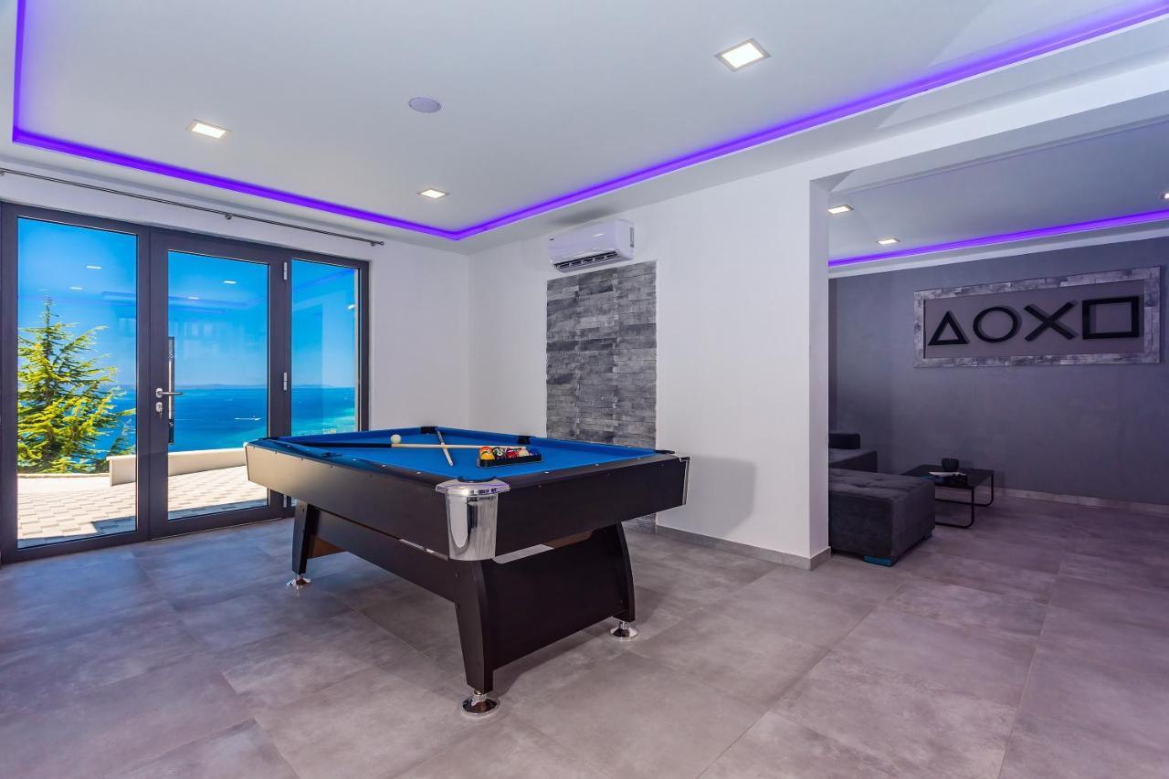 Villa Belvedere With Heated Pool, Billiards, Media Room, Sea Views,10 Pax Omiš Екстериор снимка