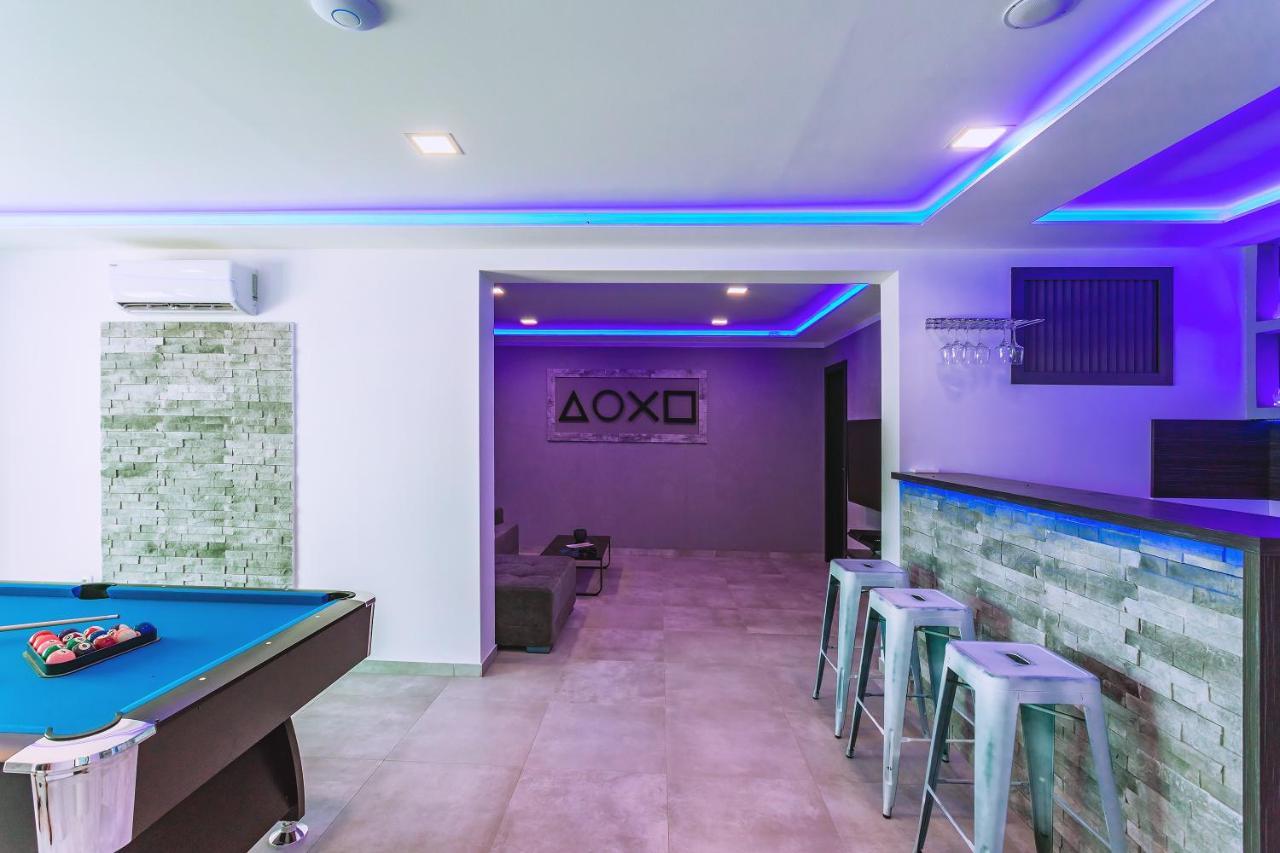 Villa Belvedere With Heated Pool, Billiards, Media Room, Sea Views,10 Pax Omiš Екстериор снимка
