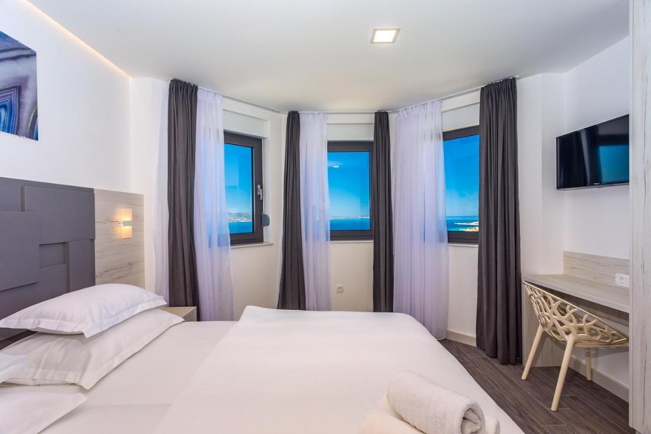 Villa Belvedere With Heated Pool, Billiards, Media Room, Sea Views,10 Pax Omiš Екстериор снимка