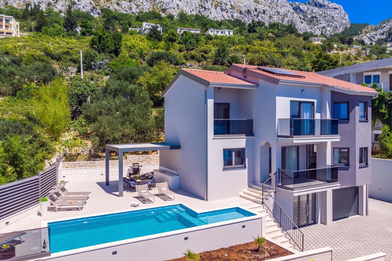 Villa Belvedere With Heated Pool, Billiards, Media Room, Sea Views,10 Pax Omiš Екстериор снимка